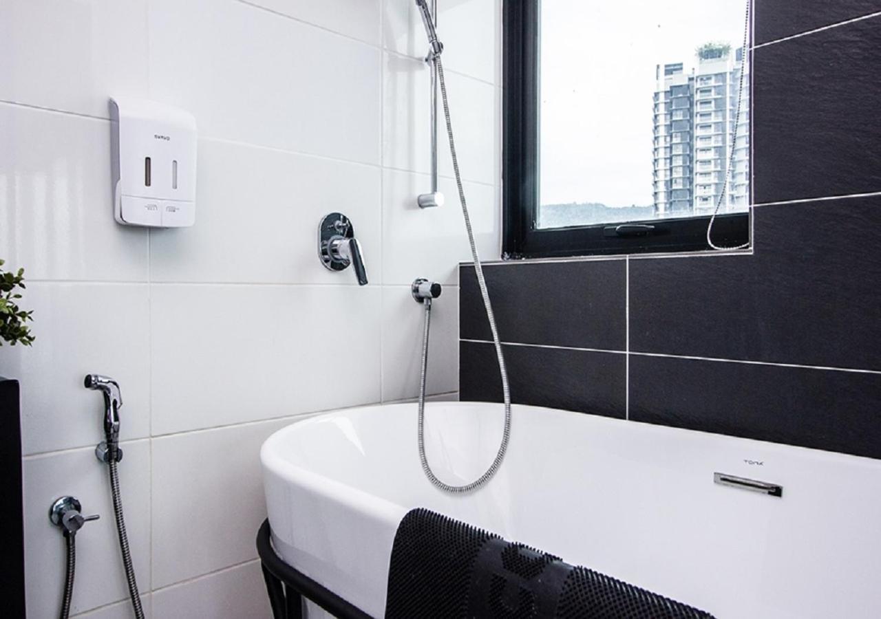 Rumahku Gurney with 270 degree Sea View Georgetown Exterior foto